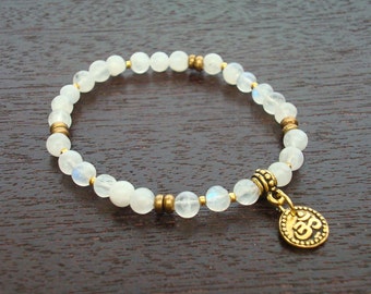 Women's Moonstone Shakti Om Mala Bracelet // Moonstone & Gold Om Chakra Bracelet // Yoga, Buddhist, Meditation, Prayer Beads, Jewelry