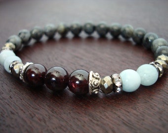 Women's Garnet & Aquamarine Mala Bracelet // Garnet, Aquamarine, Black Moonstone Bracelet // January Capricorn March Pisces Birthstone