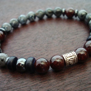 Men's Garnet Fire Chakra Talisman Mala Bracelet // Garnet, Black Moonstone Mantra Mala Bracelet // Yoga, Buddhist, Mala Beads, Jewelry