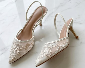 Zapatos de tacón con tira trasera y bordados de malla / Zapatos de tacón bajo con punta afilada / Zapatos de tacón con encaje floral / Elegantes zapatos de novia