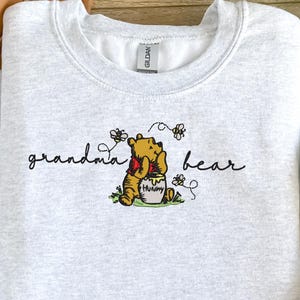 Grandma Bear Embroidery design, Instant download, 4 sizes embroidery file
