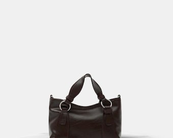 Mini handväska och axelremsväska med ringdetaljer, brun