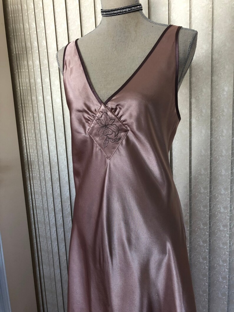 Medium Jones NY Satin Nightgown