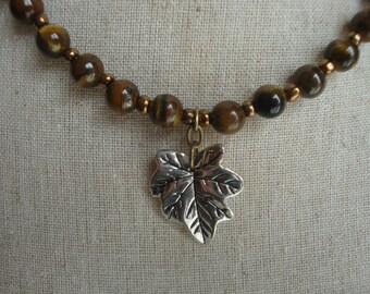 Glass beaded necklace - 18"