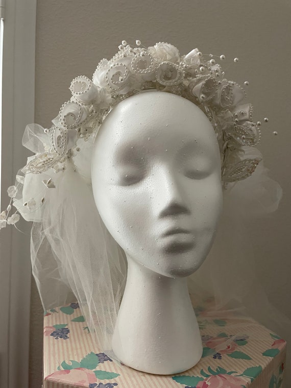 Bridal veil with beaded head piece - image 6