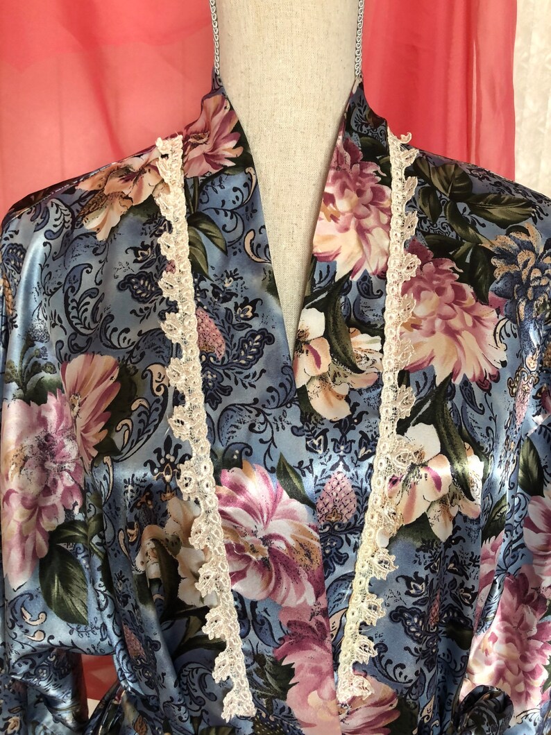 Expressions by California Dynasty Satin Robe Medium