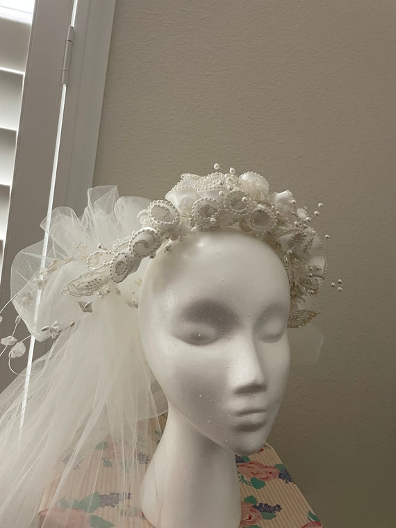Bridal veil with beaded head piece - image 8