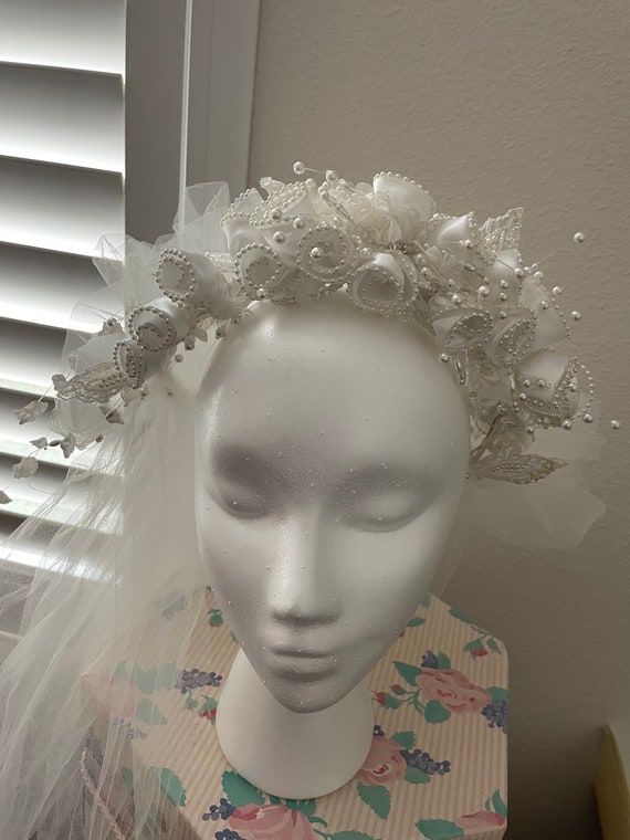 Bridal veil with beaded head piece - image 7