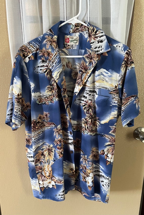 The Hawaiian Original Shirt, Men’s Medium