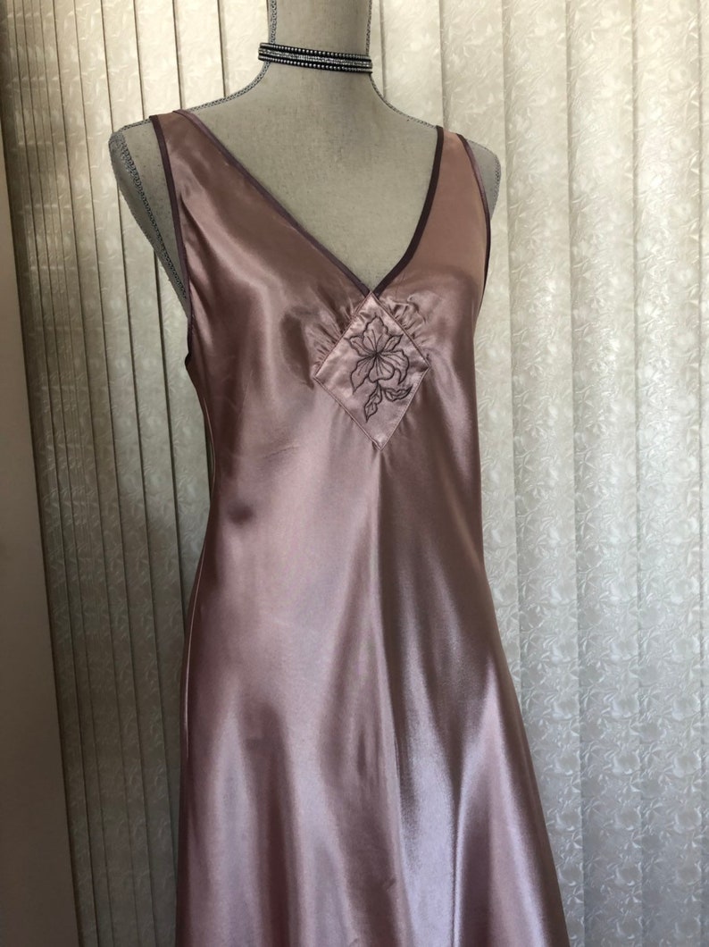 Medium Jones NY Satin Nightgown