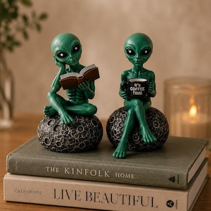 Alien Figurine Set, Reading & Coffee Resin Statues, Book Nook Decor, Coffee Bar Decor, Bookshelf Decor, Sci Fi Gift for Book Lovers