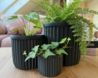 Design Pflanztopf Schwarz Matt – Moderner 3D Druck Übertopf geriffelt – Minimalistischer Blumentopf im Boho Style – Geschenkidee
