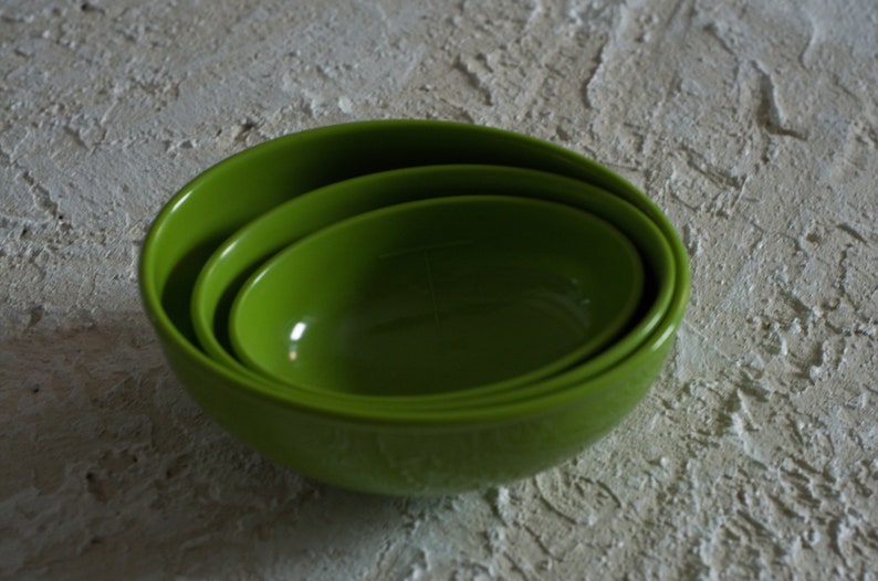 Hutzler Green Plastic Measuring Cupsbowl-oval-Set of 3