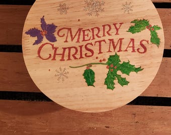 Tårtfat i trä med metalliska markördetaljer – Rustikt dessertfat