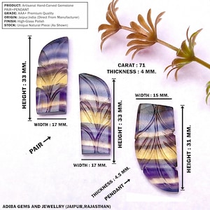 Könnte beinhalten: Handgeschnitztes Edelsteinpaar und Anhänger. Das Paar misst 33 mm in der Höhe und 17 mm in der Breite. Der Anhänger ist 31 mm hoch und 15 mm breit. Die Edelsteine sind lila, gelb und blau.