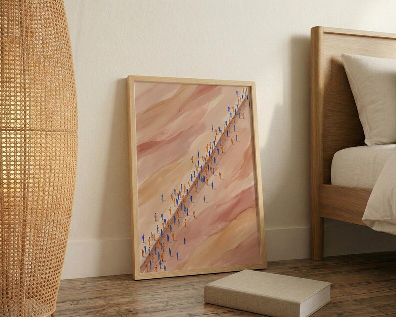 Impressão abstrata em aquarela de uma multidão caminhando, arte em tons terrosos representando o movimento das pessoas, decoração de parede única com fluxo humano. imagem 4