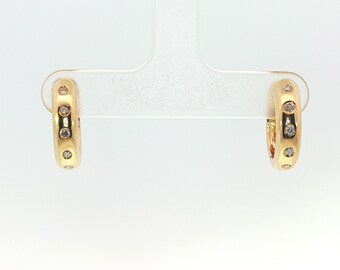 14k Yellow Gold.  5 Diamond (each) Earring.  Huggie.  Flush Set.