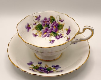 Paragon Fine Bone China Teacup Saucer Set Purple Violets Gold Trim England Vtg