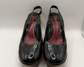 Vintage Chloe zwarte lakleren slingback met houten sleehak en plateauzool, gemaakt in Italië, maat 35.