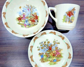 Ensemble de vaisselle vintage Royal Doulton Bunnykins pour enfants • Porcelaine fine anglaise • Livre de contes avec lapin