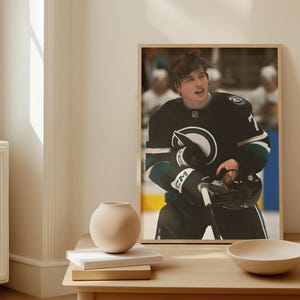 Arte mural de Macklin Celebrini / Póster icónico de los Sharks de la NHL / Decoración de la primera selección general del draft de 2024 / Arte de hockey de Hobey Baker / Declaración de los San Jose Sharks