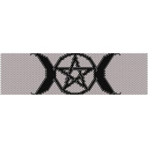 Puede incluir: Símbolo de pentagrama y triple luna en blanco y negro sobre un fondo gris.
