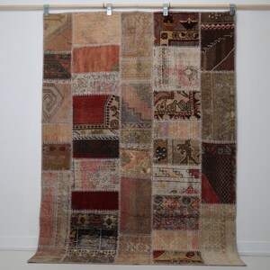 Tapete turco vintage de patchwork, 1,40 m x 1,95 m, multicolorido, feito à mão.