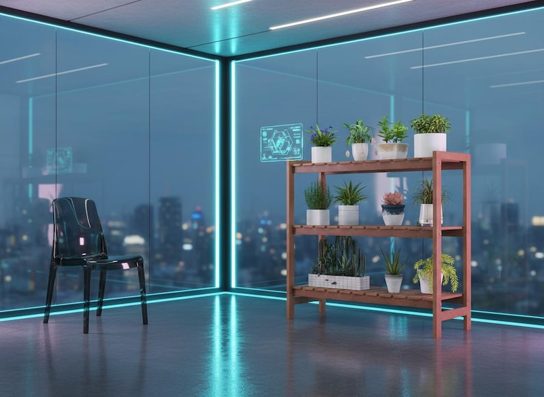 K&ouml;nnte beinhalten: Ein modernes Interieur mit einem schwarzen Stuhl und einem h&ouml;lzernen Pflanzenst&auml;nder mit verschiedenen Topfpflanzen. Der Raum hat gro&szlig;e Fenster mit Blick auf die Skyline und blaue Neonbeleuchtung.