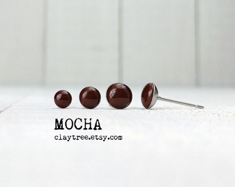 MOKKA-oorknopjes - eenvoudige donkerbruine stekers - polymeerklei - hypoallergeen - chirurgisch staal - kleine oorbellen - 4 mm 5 mm 6 mm cirkel