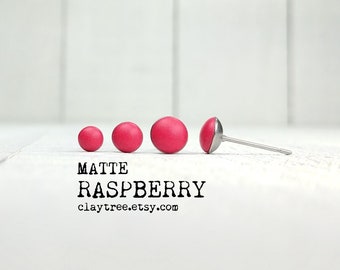 Matte RASPBERRY-oorbellen - donker / dieproze oorbellen - hypoallergeen - roestvrij staal - kleine oorknopjes - 4 mm 5 mm 6 mm - minimalistisch
