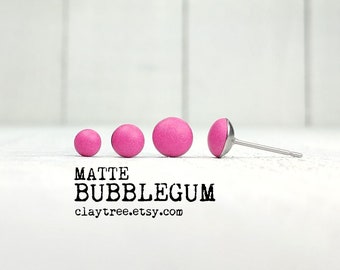 Matte BUBBLEGUM-oorbellen - roze oorbellen - hypoallergeen - chirurgisch roestvrij staal - kleine oorknopjes - 4 mm 5 mm 6 mm - minimalistisch