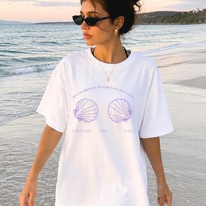 Camiseta personalizada de conchas marinas, camiseta personalizada para vacaciones en la playa, viaje de chicas, camiseta con estampado de conchas, camiseta de viaje de verano, conjunto costero, sujetador de conchas marinas
