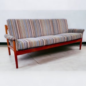 Vintage (1960's?) Couch Repair : r/furniturerestoration