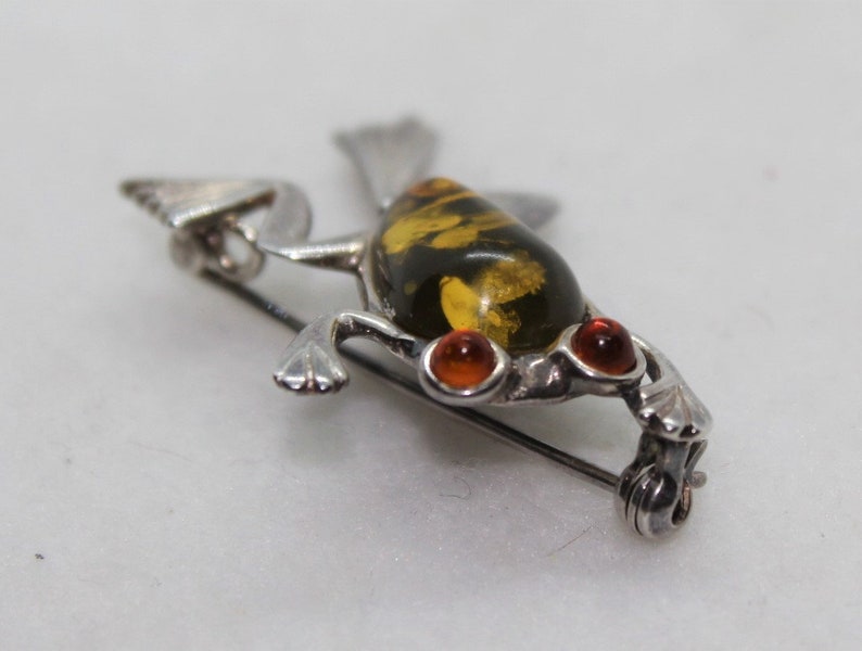 Vintage Sterling Silver and Natural Amber Frog Brooch