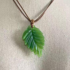 Natural Canadian Jade Leaf Pendant | Hand-Carved Green Nephrite Necklace | Nature-Inspired Jewelry