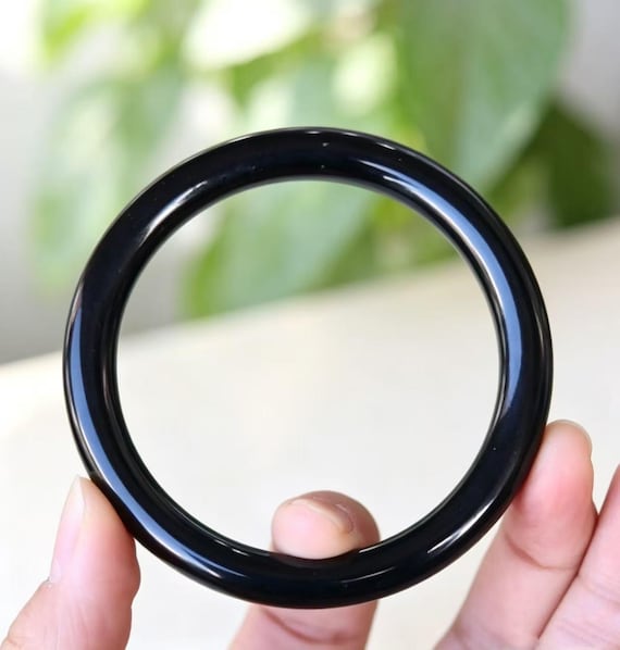 Natural Black Green Jade Bangle – Hand-Polished Round Elegant Bracelet