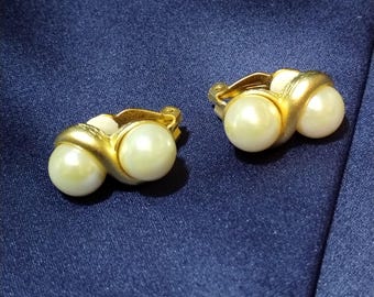 Vintage Signed Norma Jean NJ Earrings, 1980s Matte Gold Tone Swirl & Faux Pearls Statement Clip Ons, Rhode Island Designer Jewelry
