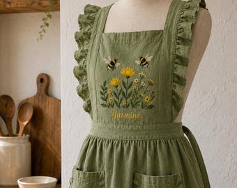 Personalized Wildflower Linen Apron Embroidered With Bee, Custom Name Floral Ruffle Apron, Cottagecore Kitchen Apron, Baking Gift for Mom