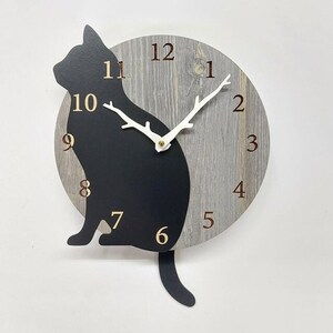 Svart katt pendelväggklocka / Tyst japansk design / Personlig namngravyr gåva