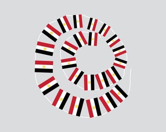 Banderas y guirnaldas egipcias atadas a mano