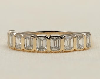 Fede nuziale con diamante sintetico taglio smeraldo, anello a mezza eternità impilabile, gioiello minimalista in oro 14 carati