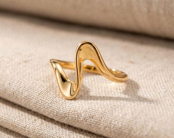 14K Gold Wave Ring, Polished Fluid Sculptural Statement Band, Solid Gold Curved Wedding Band, Mothers Ring, Cocktail Ring, Anniversary Gifts