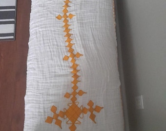 Vestido etíope Habesha Kemis cruzado suelto amarillo para mujer - Selam Global Enterprise