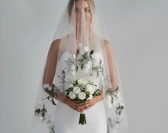Leaf Embroidered Bridal Veil, Nature Inspired Wedding Headpiece, Floral Lace Chapel Shroud, Botanical Tulle Hair Accessory, Boho Bride Gift