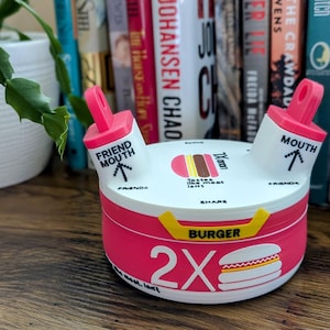 Marathon Drinkable Cheeseburger – Game Inspired 3D Printed Prop – Functional Desk Decor Bild 4