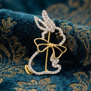 Broszka do garnituru męskiego, platerowana 14-karatowym żółtym złotem, szlif okrągły, diament 2Ct, tworzony laboratoryjnie