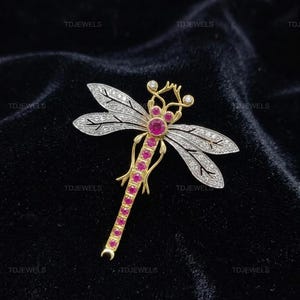 Dragonfly-broche 14 kt geelgoud vergulde ovaal geslepen 2 kt in laboratorium gemaakte diamant/robijn