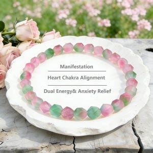 Pulsera de cuentas facetadas de turmalina sandía, delicada joyería bohemia con cristales curativos.