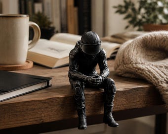 Black Racing Driver Figurine Desk Decor – Modern Motorsport Sculpture, Racer Shelf Ornament, Office Desktop Decoration, Gift for Him