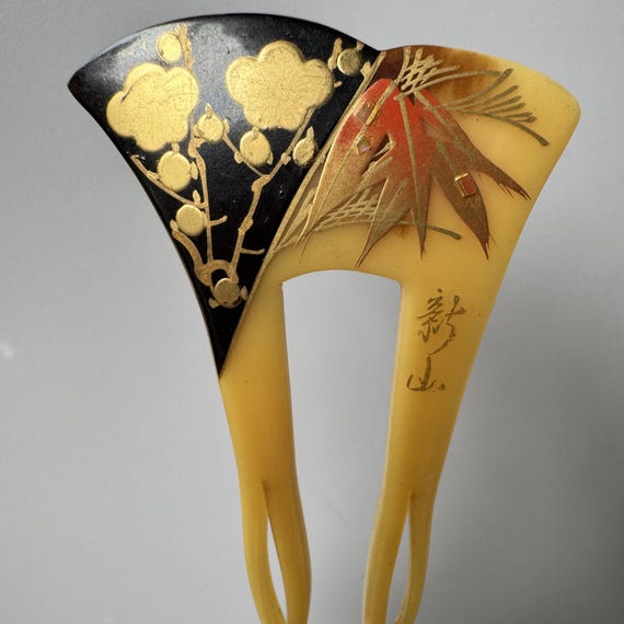 Vintage Japanese Kanzashi Hair Comb, Celluloid Fan‑Shape Makie Gold Plum Bamboo Hairpin, Signed Kimono Traditional Hair Ornament for Women